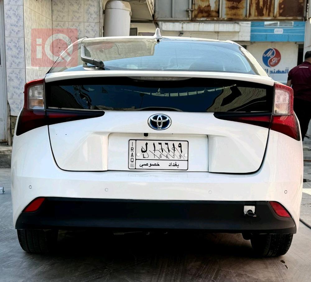 تويوتا بريوس